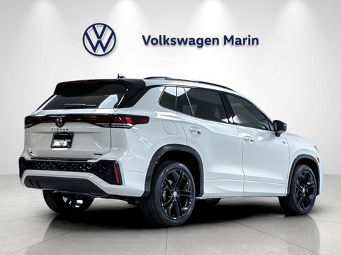 New 2026 Volkswagen Tiguan SE R-Line AWD/4WD image 5