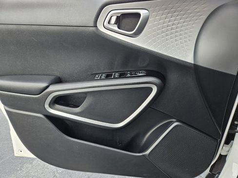 Used 2024 Kia Soul LX w/ Option Group 015 image 28