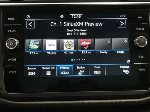 Used 2024 Volkswagen Tiguan SE R-Line FWD image 12