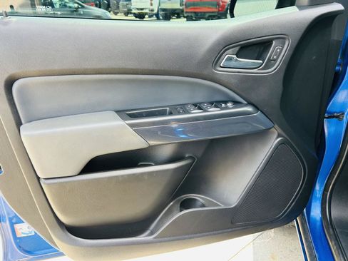Used 2020 Chevrolet Colorado Z71 AWD/4WD image 9