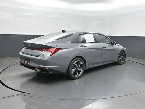 Used 2022 Hyundai Elantra SEL w/ Convenience + Premium Package FWD image 30