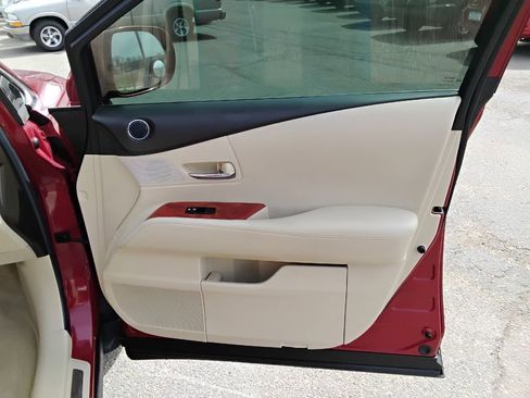 Used 2010 Lexus RX 350 2WD image 16