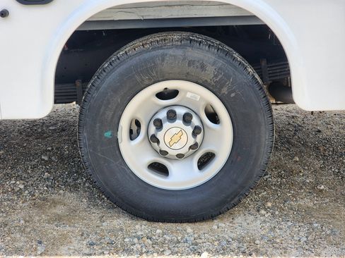 New 2024 Chevrolet Express 3500 w/ Power Convenience Package image 14