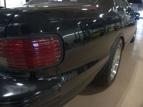 Used 1994 Chevrolet Impala SS image 25