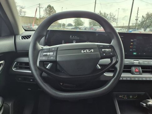 Certified 2025 Kia K4 LX image 12