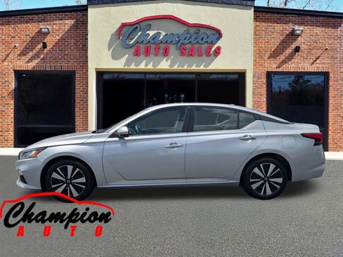Used 2021 Nissan Altima 2.5 SV FWD image 10