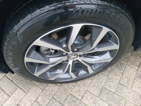 Used 2023 Acura MDX SH-AWD w/ Technology Package image 9