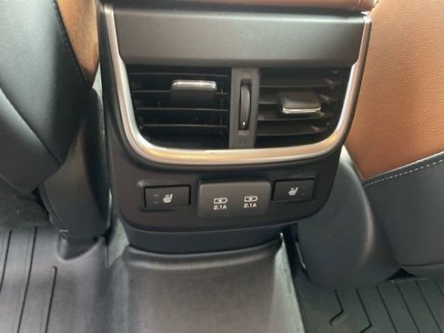 Used 2021 Subaru Outback Touring XT image 11