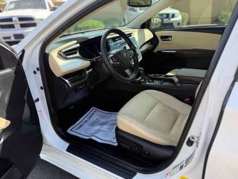 Used 2016 Toyota Avalon Touring FWD image 11