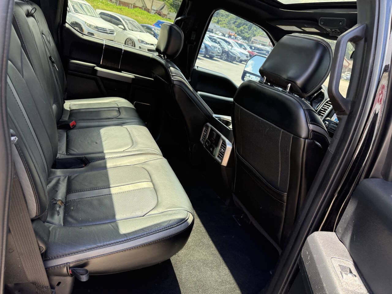Used 2019 Ford F250 Platinum w/ Platinum Ultimate Package AWD/4WD image 17
