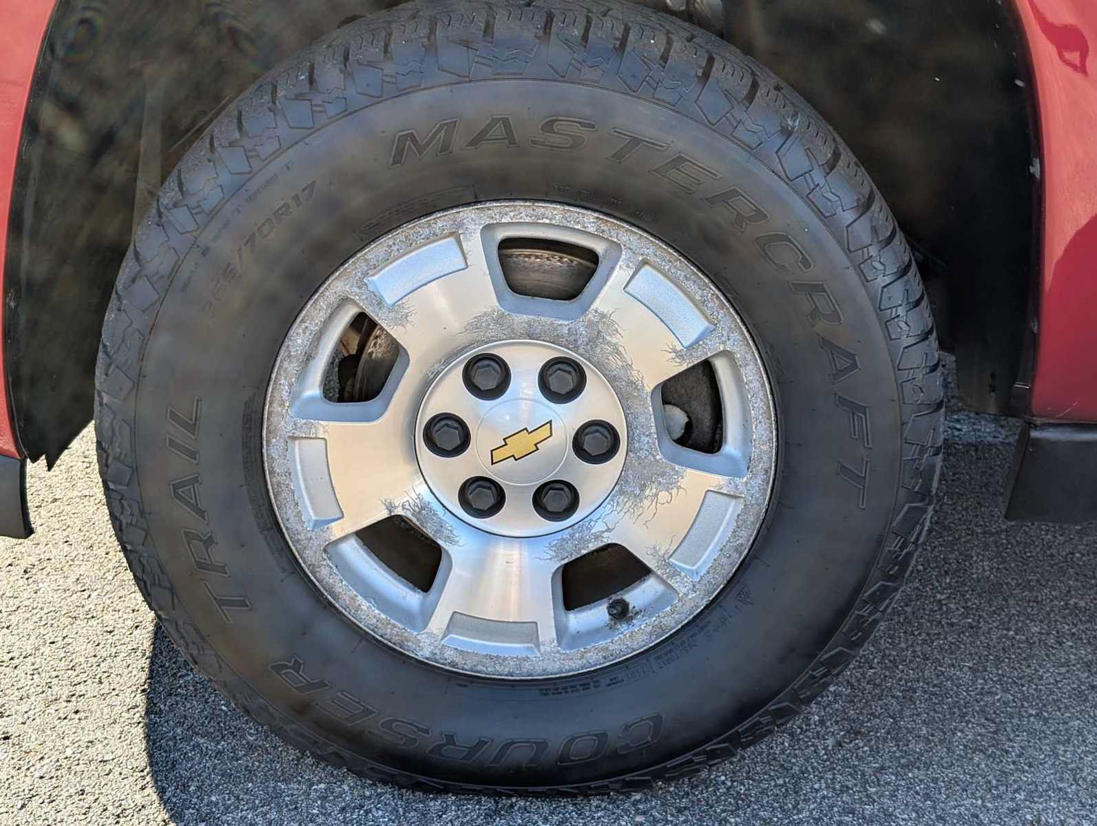 Used 2012 Chevrolet Suburban LS w/ Convenience Package 1 AWD/4WD image 3