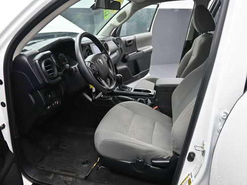 Used 2022 Toyota Tacoma SR image 12