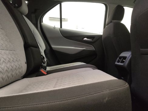 Used 2024 Chevrolet Equinox LS FWD image 19
