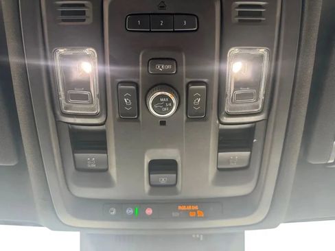 Used 2022 Cadillac Escalade Sport w/ LPO, Floor Liner Package AWD/4WD image 29