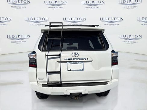 Used 2023 Toyota 4Runner SR5 Premium image 8