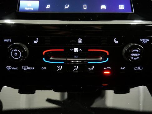 New 2025 Jeep Grand Cherokee 4WD image 20