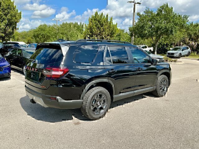 New 2026 Honda Pilot TrailSport image 6