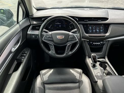 Used 2019 Cadillac XT5 Premium Luxury AWD/4WD image 18