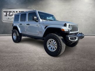 Used 2024 Jeep Wrangler Sahara video 2