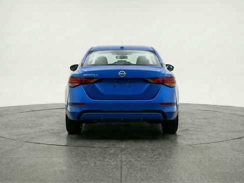 Used 2025 Nissan Sentra SV image 7