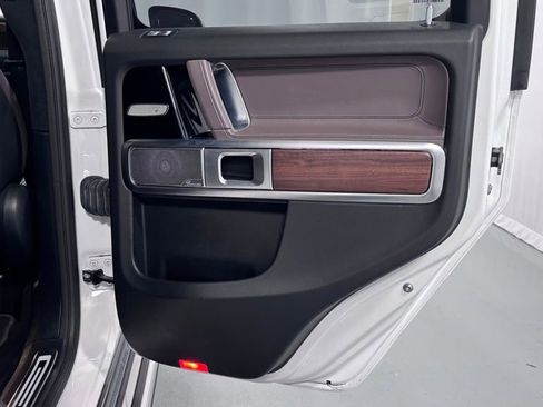 Used 2025 Mercedes-Benz G 550 image 27
