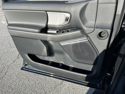 New 2025 Ford Expedition Max Active image 18