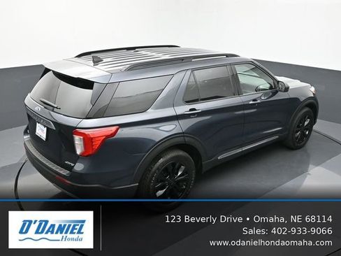 Used 2022 Ford Explorer XLT w/ Equipment Group 202A AWD/4WD image 18