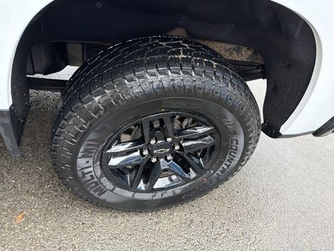 Used 2024 Chevrolet Silverado 1500 Custom Trail Boss image 13