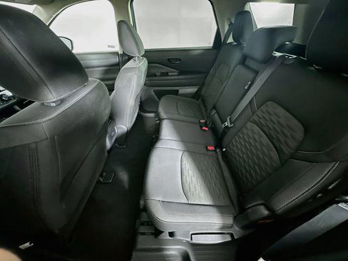 Used 2025 Nissan Pathfinder SV AWD/4WD image 27