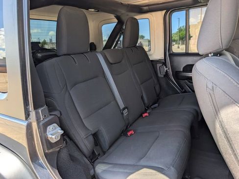 Used 2019 Jeep Wrangler Unlimited Sport S image 27