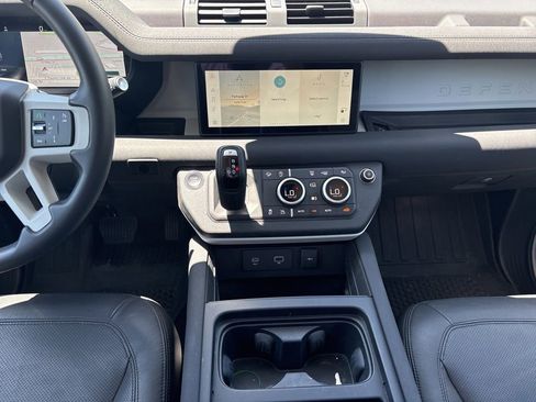 Used 2023 Land Rover Defender 110 S AWD/4WD image 16