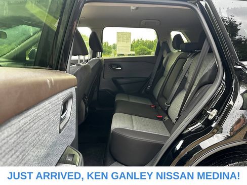Certified 2023 Nissan Rogue SV AWD/4WD image 15