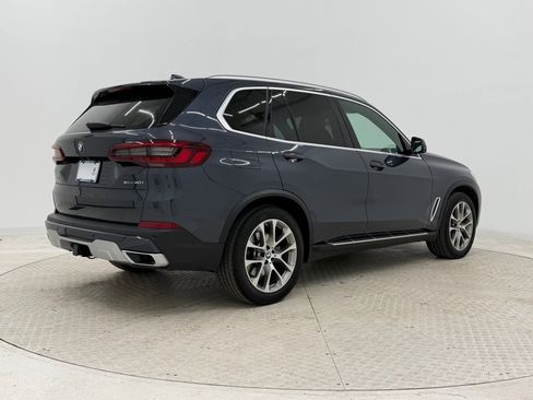 Used 2021 BMW X5 xDrive40i w/ Premium Package image 9