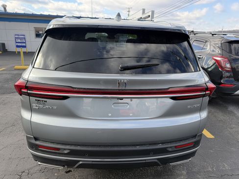 Used 2025 Buick Enclave Preferred image 7