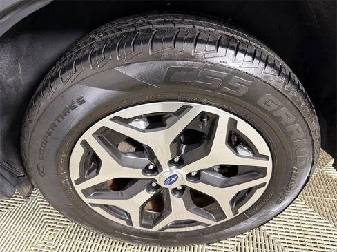Used 2019 Subaru Forester Premium image 20