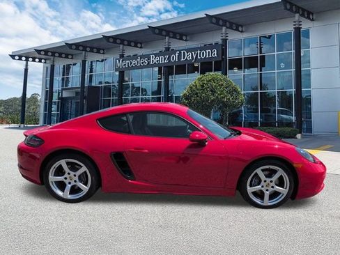 Used 2021 Porsche 718 Cayman RWD image 3