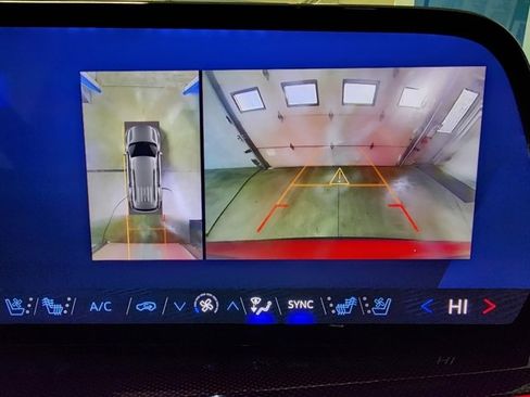 Certified 2025 Chevrolet Traverse RS w/ LPO, Floor Liner Package image 32