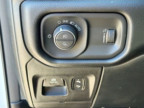 Used 2022 RAM 1500 Big Horn image 36