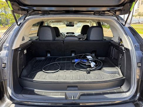 Used 2019 Subaru Crosstrek Hybrid w/ Moonroof Package w/Navigation AWD/4WD image 17