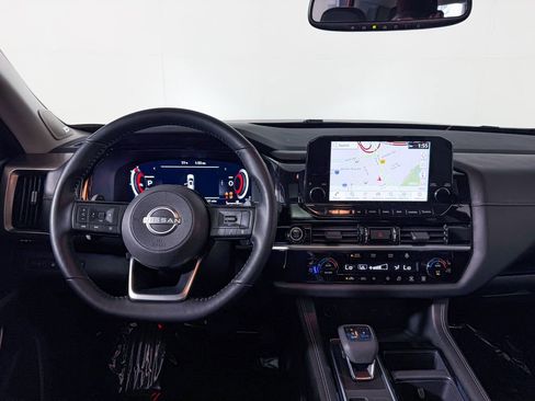 Used 2022 Nissan Pathfinder Platinum w/ Cargo Package image 17