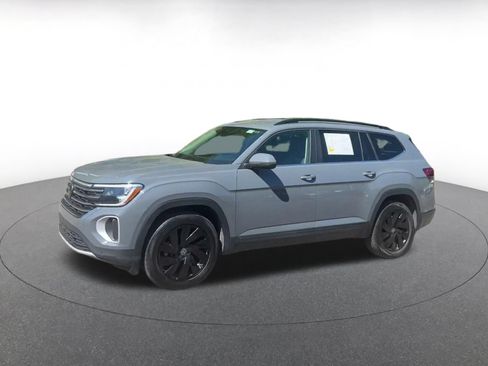 Used 2026 Volkswagen Atlas SE FWD image 6