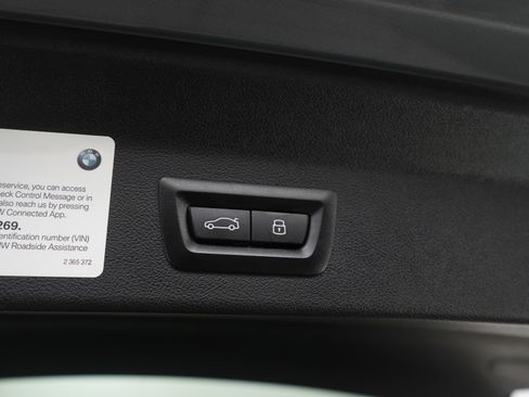 Used 2023 BMW X3 xDrive30i w/ Premium Package w/ZPA image 10