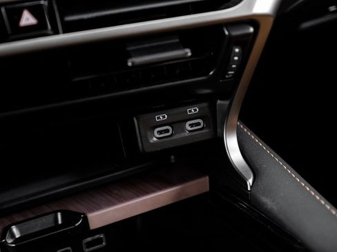 Used 2023 Lexus RX 350 Premium image 36