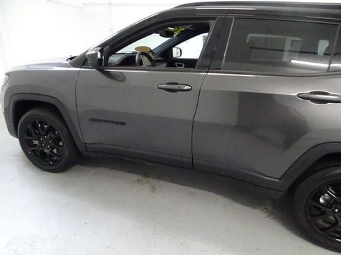 Certified 2023 Jeep Compass Latitude w/ Convenience Group AWD/4WD image 19