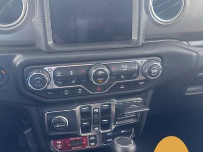 Used 2022 Jeep Gladiator Rubicon w/ LED Lighting Group