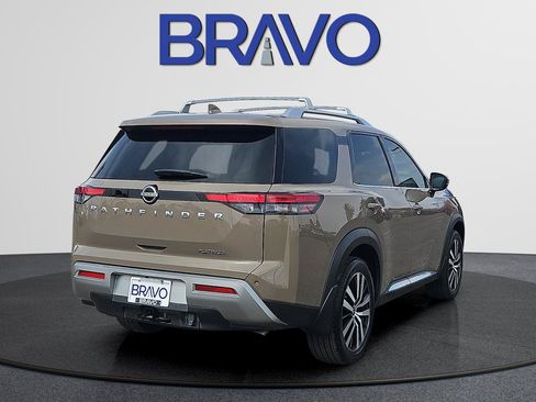 Used 2025 Nissan Pathfinder Platinum w/ Cargo Package FWD image 4