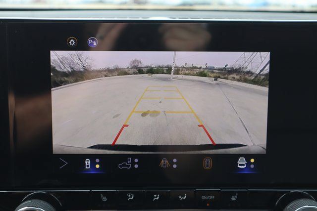 New 2025 Chevrolet Colorado Trail Boss w/ Midnight Edition AWD/4WD image 18