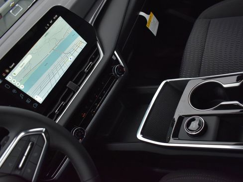 New 2026 Chevrolet Equinox LT w/ Safety and Technology Package image 24