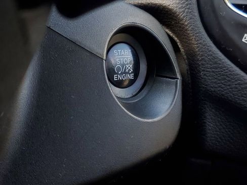 Used 2018 Jeep Compass Latitude w/ Popular Equipment Group image 20