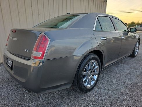 Used 2011 Chrysler 300 Limited w/ Sound Group image 5